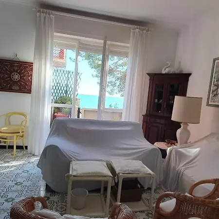 Enchanting Flat With Sea View And Pool In דירה