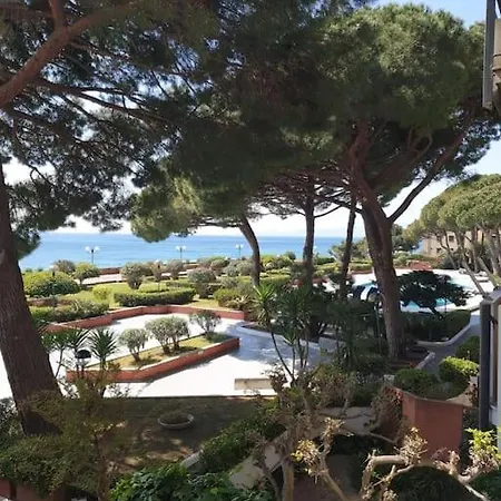 Enchanting Flat With Sea View And Pool In *